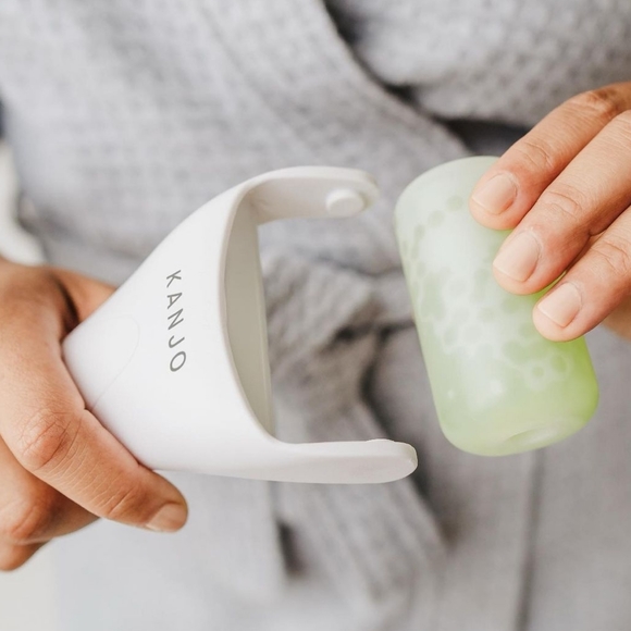 Kanjo Soothing Ice Roller Helps de-puff skin Migraines Pain Relief! New in box! - Picture 4 of 13